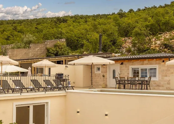 1 Bedroom Awesome In * Dramalj