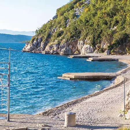 Holiday home In With Wi-fi Dramalj